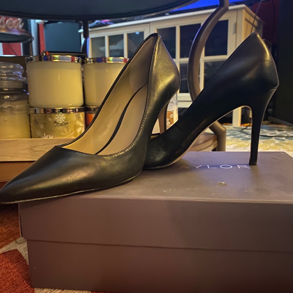 Ann Taylor pump